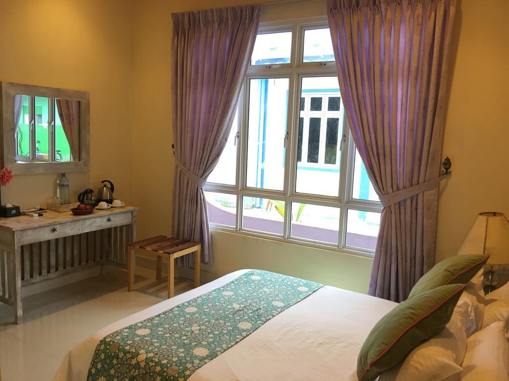 Huraa East Inn Exteriör bild